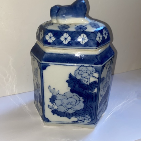 Vintage Chinese Blue & White Porcelain Tea Caddy - JAR - Urn - Canister - Picture 1 of 12